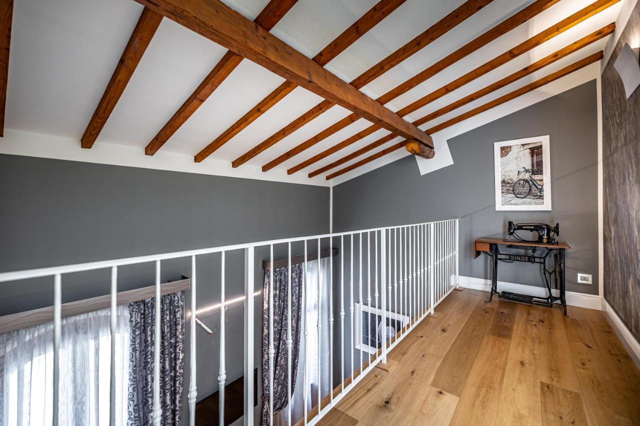 Yid Capo Di Luxury In Appartement *
